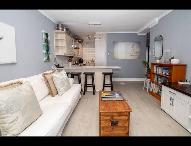 1 BEDROOM APARTMENT TO LET IN THREE ANCHOR BAY